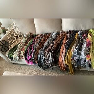 Scarves and scarf organizer hangers